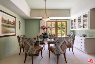 Single Family Residence, 16597 Via Floresta, Pacific Palisades, CA 90272 - 16