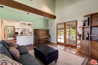 Single Family Residence, 16597 Via Floresta, Pacific Palisades, CA 90272 - 24