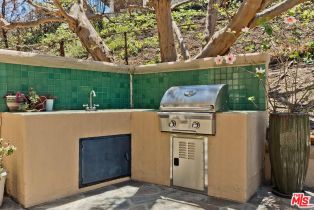 Single Family Residence, 16597 Via Floresta, Pacific Palisades, CA 90272 - 54