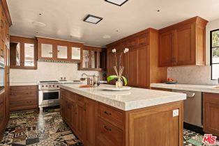 , 966 Palisades Beach rd, Santa Monica, CA 90403 - 16