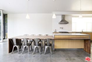 , 707 Flower ave, Venice, CA 90291 - 2