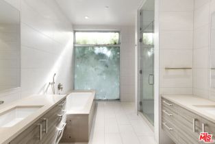 , 707 Flower ave, Venice, CA 90291 - 9