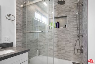 Single Family Residence, 6065 Maury ave, Woodland Hills, CA 91367 - 26