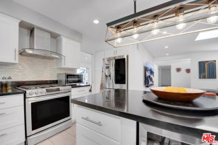 Single Family Residence, 6065 Maury ave, Woodland Hills, CA 91367 - 13