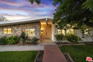 Single Family Residence, 23020 Lita Pl, Woodland Hills, CA  Woodland Hills, CA 91364