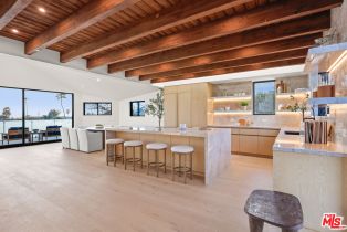 Single Family Residence, 2530 Beverley ave, Santa Monica, CA 90405 - 9