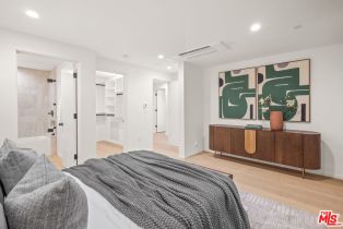 Single Family Residence, 2530 Beverley ave, Santa Monica, CA 90405 - 33