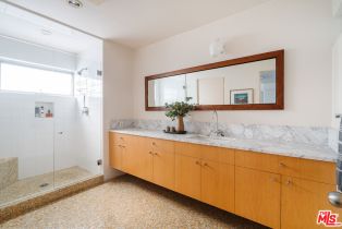 Single Family Residence, 1320 Abbot Kinney blvd, Venice, CA 90291 - 6