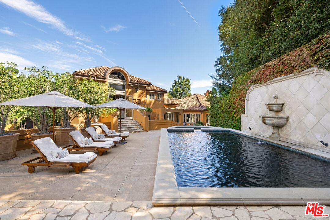 Single Family Residence, 2719 BENEDICT CANYON dr, Beverly Hills, CA 90210 - 1