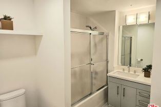 , 1617 Broadway, Santa Monica, CA 90404 - 6