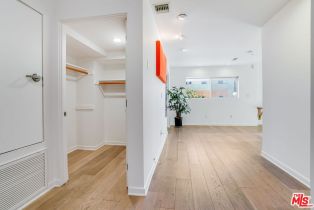 , 1617 Broadway, Santa Monica, CA 90404 - 8