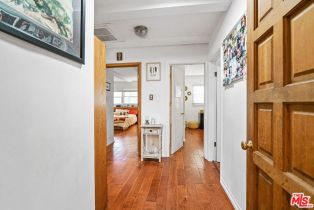 Single Family Residence, 5509 Oakdale ave, Woodland Hills, CA 91364 - 52