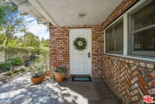 Single Family Residence, 5509 Oakdale ave, Woodland Hills, CA 91364 - 2