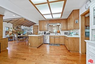 Single Family Residence, 5509 Oakdale ave, Woodland Hills, CA 91364 - 8