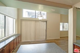 Condominium, 18433 Hatteras st, Tarzana, CA 91356 - 5