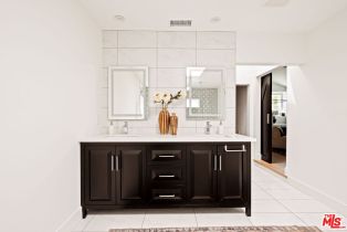 Single Family Residence, 13514 Morrison st, Sherman Oaks, CA 91423 - 13