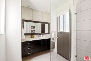 Single Family Residence, 13514 Morrison st, Sherman Oaks, CA 91423 - 23