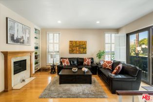 Condominium, 2002   California Ave, Santa Monica, CA  Santa Monica, CA 90403