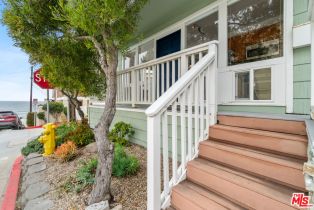 , 115 44th st, Manhattan Beach, CA 90266 - 5