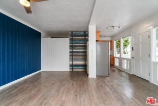 , 115 44th st, Manhattan Beach, CA 90266 - 7