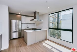 Apartment, 328 Maple dr, Beverly Hills, CA 90210 - 8