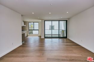 Apartment, 328 Maple dr, Beverly Hills, CA 90210 - 3