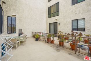 Condominium, 4454 Ventura Canyon ave, Sherman Oaks, CA 91423 - 15