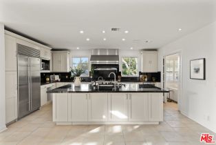 Single Family Residence, 1741 Pier ave, Santa Monica, CA 90405 - 10