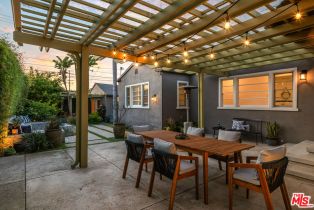Single Family Residence, 1741 Pier ave, Santa Monica, CA 90405 - 5