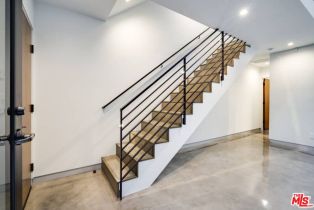 , 456 S. Venice Blvd, Venice, CA 90291 - 7