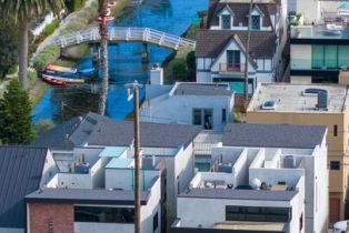 , 456 S. Venice Blvd, Venice, CA 90291 - 2