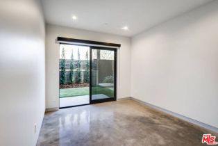 , 456 S. Venice Blvd, Venice, CA 90291 - 8