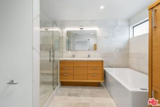 , 454 S. Venice Blvd, Venice, CA 90291 - 14