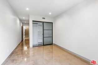 , 454 S. Venice Blvd, Venice, CA 90291 - 8