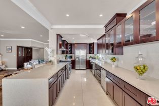 Condominium, 2219 Bentley ave, Westwood, CA 90064 - 2