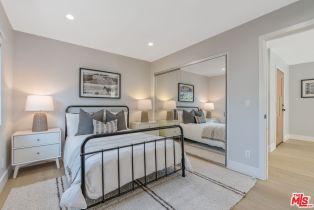 Single Family Residence, 24057 Sylvan st, Woodland Hills, CA 91367 - 17