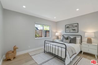 Single Family Residence, 24057 Sylvan st, Woodland Hills, CA 91367 - 16