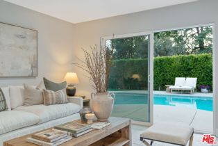 Single Family Residence, 24057 Sylvan st, Woodland Hills, CA 91367 - 19