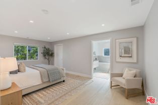 Single Family Residence, 24057 Sylvan st, Woodland Hills, CA 91367 - 10