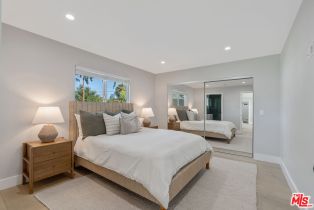 Single Family Residence, 24057 Sylvan st, Woodland Hills, CA 91367 - 14