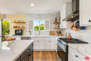 Single Family Residence, 11521 Segrell way, Culver City, CA 90230 - 10