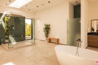 Single Family Residence, 3920 Knobhill dr, Sherman Oaks, CA 91423 - 16