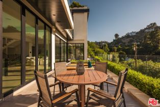 Single Family Residence, 3920 Knobhill dr, Sherman Oaks, CA 91423 - 8