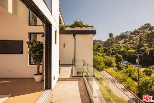 Single Family Residence, 3920 Knobhill dr, Sherman Oaks, CA 91423 - 13