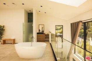 Single Family Residence, 3920 Knobhill dr, Sherman Oaks, CA 91423 - 15