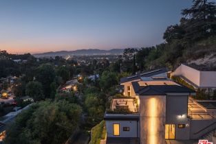 Single Family Residence, 3920 Knobhill dr, Sherman Oaks, CA 91423 - 34