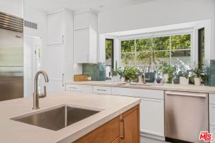 , 627 Alta dr, Beverly Hills, CA 90210 - 9