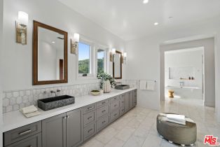 Single Family Residence, 26767 Mulholland hwy, Calabasas, CA 91302 - 23