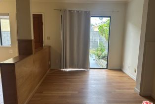 , 721 Pine st, Santa Monica, CA 90405 - 7