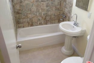 Apartment, 1958 18th Street, Santa Monica, CA 90404 - 7